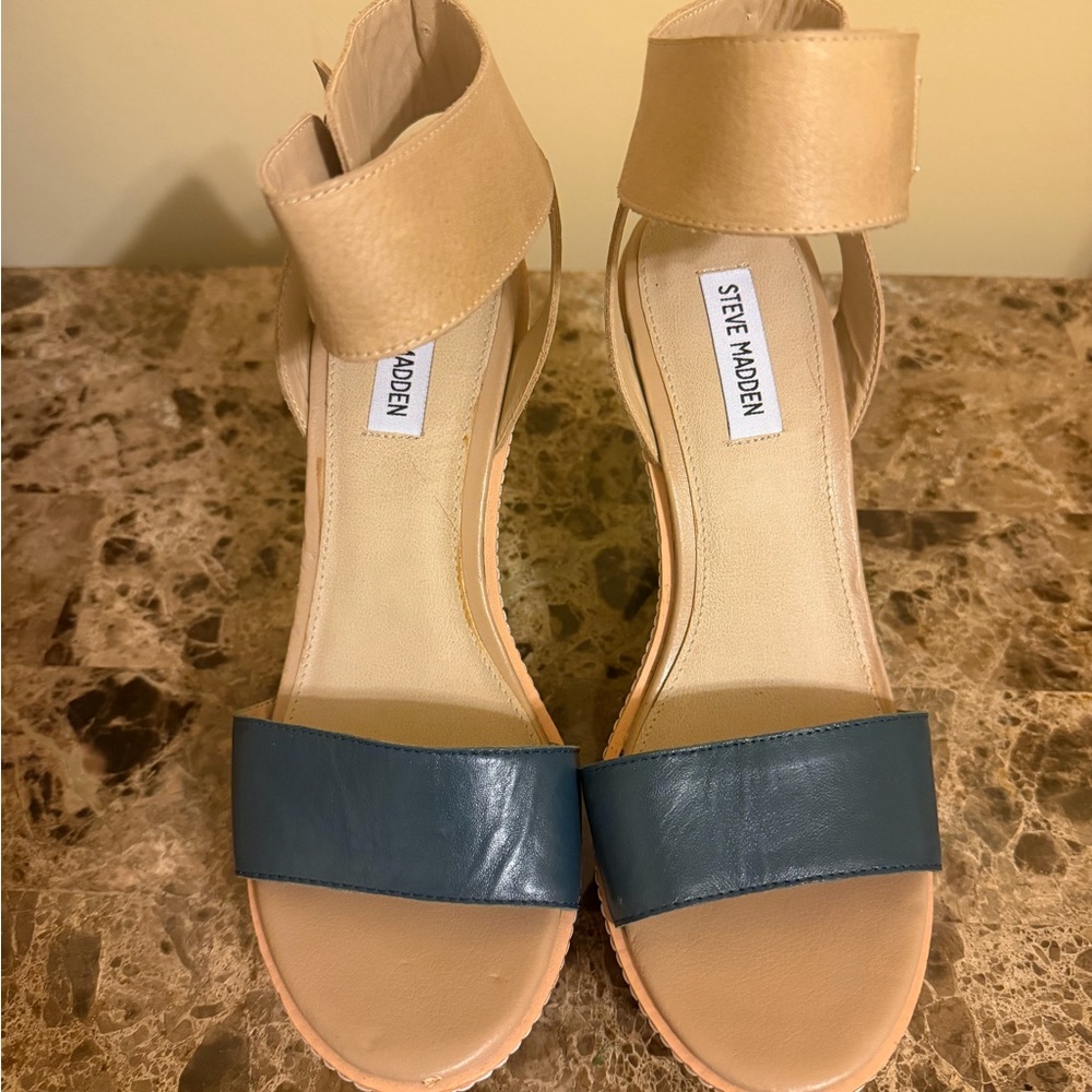 Steve Madden Beige and Navy Women's linen platform Sandals